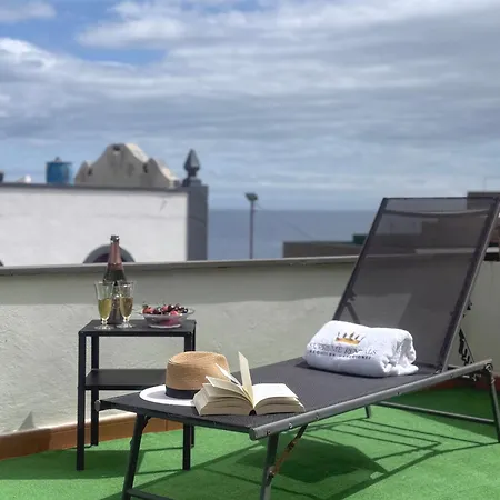Casa A 50 Metros De La Playa. Supreme Pedro Holiday home